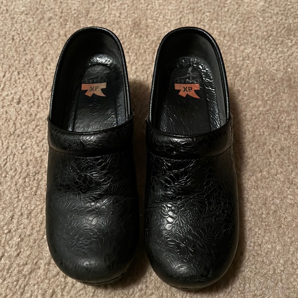 Dansko black tooled professional clogs